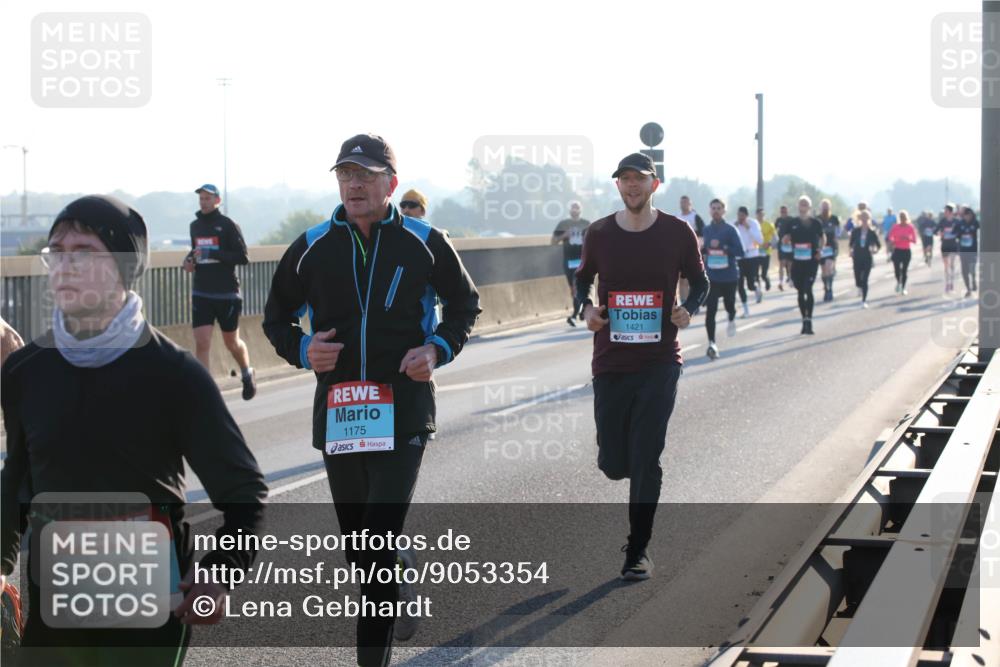 03.10.2025 - Köhlbrandbrückenlauf Lena Gebhardt http://msf.ph/oto/9053354 03.10.2025 09:15:48 Position 1 3083, 1175, 1421 meine-sportfotos.de