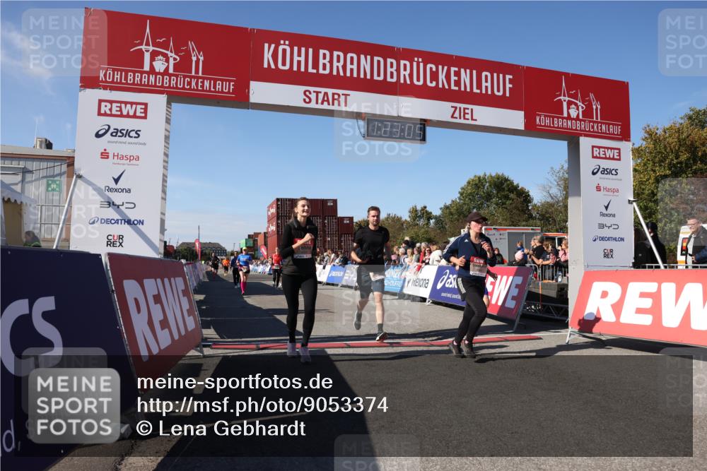 03.10.2025 - Köhlbrandbrückenlauf Lena Gebhardt http://msf.ph/oto/9053374 03.10.2025 13:23:06 Ziel 4350, 4904, 4905, 4964, 4987, 5076, 5189, 5573, 5712, 5716, 5812, 6027, 6070, 6071 meine-sportfotos.de