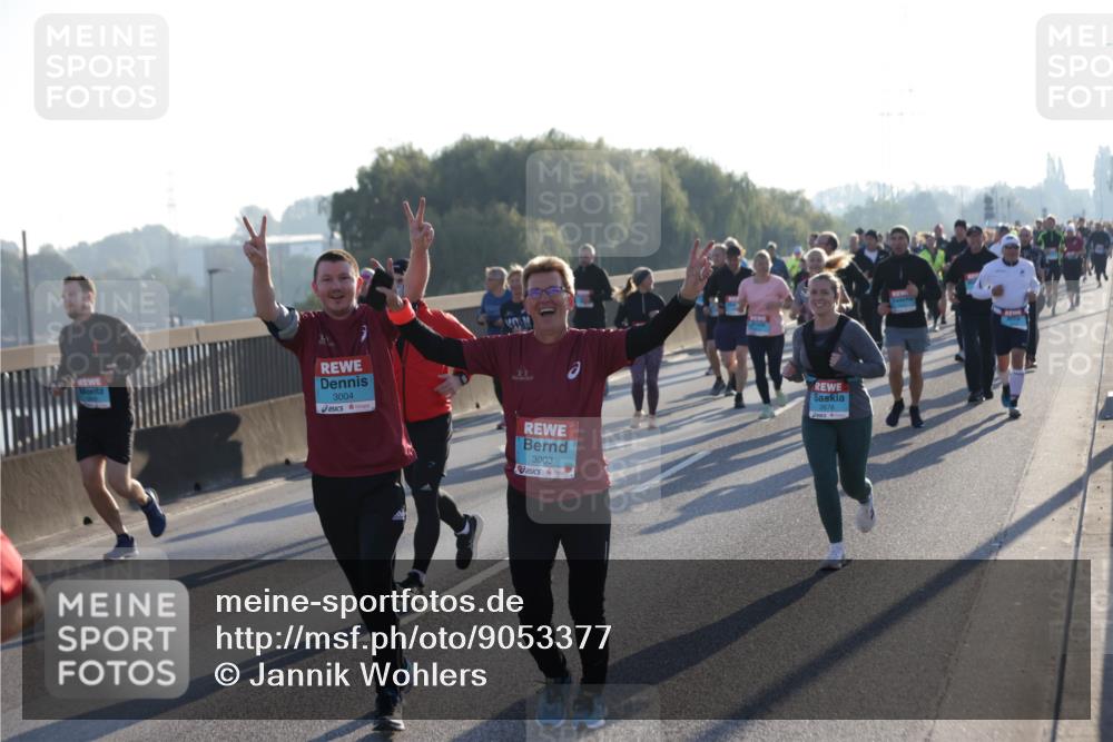 03.10.2025 - Köhlbrandbrückenlauf Jannik Wohlers http://msf.ph/oto/9053377 03.10.2025 09:19:53 Position 3 3004, 3003, 2678 meine-sportfotos.de