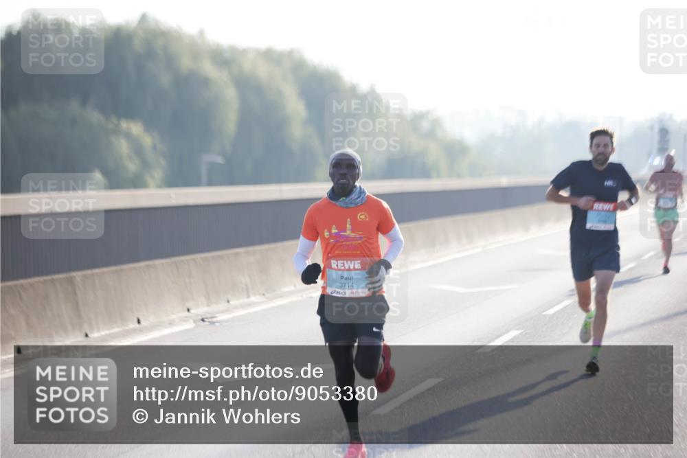 03.10.2025 - Köhlbrandbrückenlauf Jannik Wohlers http://msf.ph/oto/9053380 03.10.2025 09:10:48 Position 3 3714 meine-sportfotos.de