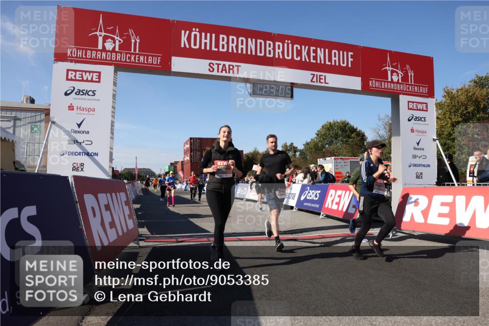 03.10.2025 - Köhlbrandbrückenlauf Lena Gebhardt http://msf.ph/oto/9053385 03.10.2025 13:23:06 Ziel 4350, 4904, 4905, 4964, 4987, 5076, 5189, 5573, 5712, 5716, 5812, 6027, 6070, 6071 meine-sportfotos.de