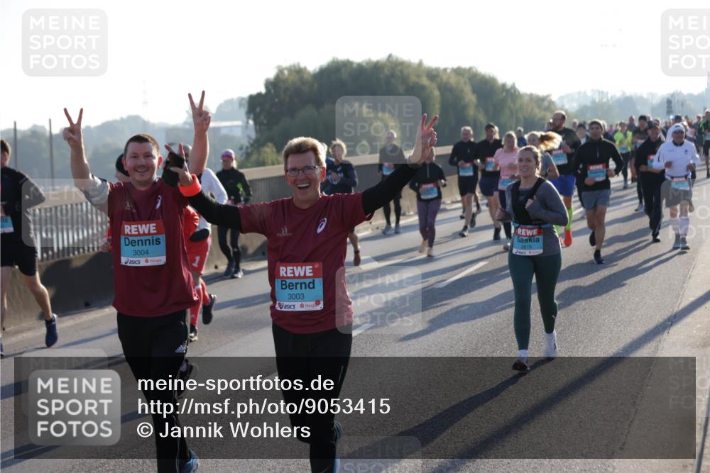 03.10.2025 - Köhlbrandbrückenlauf Jannik Wohlers http://msf.ph/oto/9053415 03.10.2025 09:19:54 Position 3 3004, 7, 3003, 2678 meine-sportfotos.de
