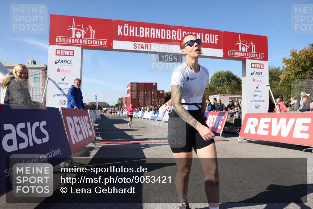 03.10.2025 - Köhlbrandbrückenlauf Lena Gebhardt http://msf.ph/oto/9053421 03.10.2025 13:06:52 Ziel 5963, 5971, 6056, 6089, 6745, 6799 meine-sportfotos.de