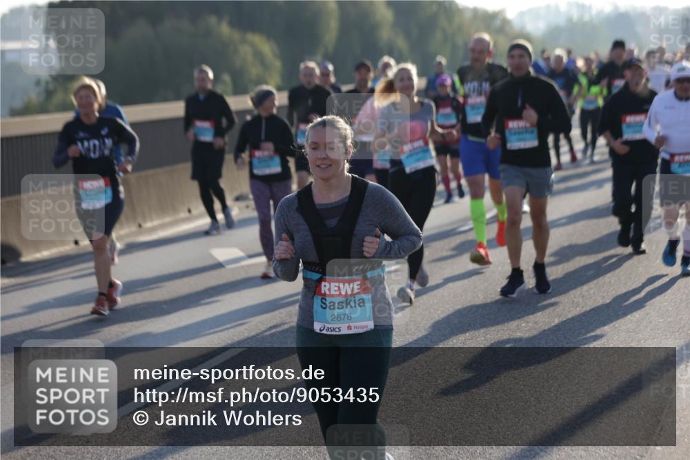 03.10.2025 - Köhlbrandbrückenlauf Jannik Wohlers http://msf.ph/oto/9053435 03.10.2025 09:19:55 Position 3 2678 meine-sportfotos.de