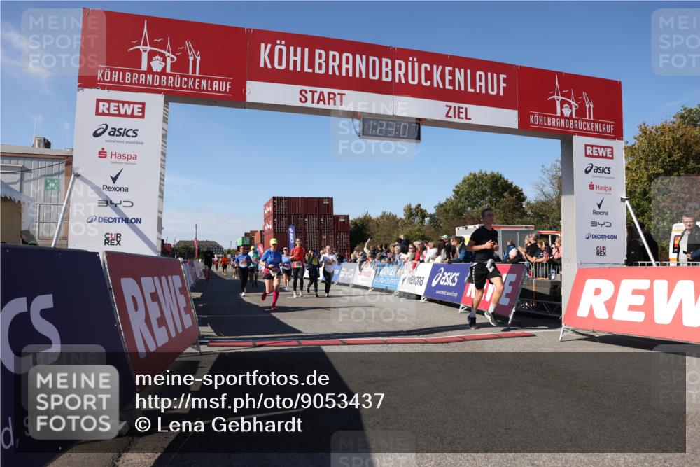 03.10.2025 - Köhlbrandbrückenlauf Lena Gebhardt http://msf.ph/oto/9053437 03.10.2025 13:23:08 Ziel 4339, 4350, 4553, 4904, 4905, 4964, 4987, 5076, 5189, 5573, 5712, 5716, 5812, 6070, 6071 meine-sportfotos.de