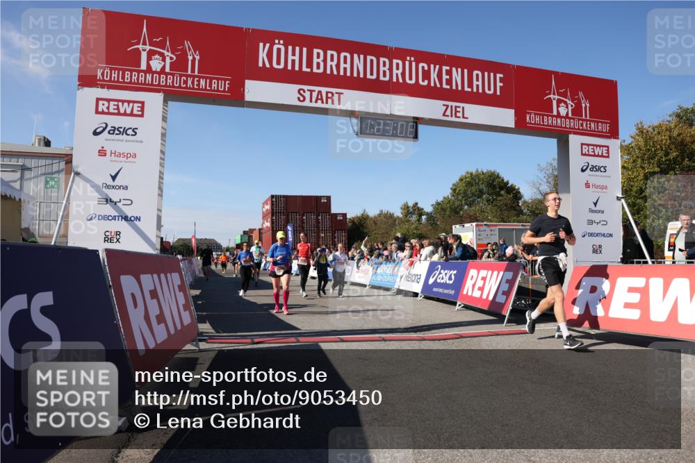 03.10.2025 - Köhlbrandbrückenlauf Lena Gebhardt http://msf.ph/oto/9053450 03.10.2025 13:23:08 Ziel 4339, 4350, 4553, 4904, 4905, 4964, 4987, 5076, 5189, 5573, 5712, 5716, 5812, 6070, 6071 meine-sportfotos.de
