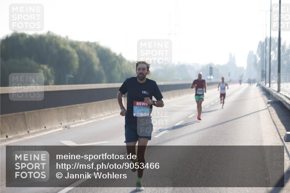 03.10.2025 - Köhlbrandbrückenlauf Jannik Wohlers http://msf.ph/oto/9053466 03.10.2025 09:10:50 Position 3 3760 meine-sportfotos.de