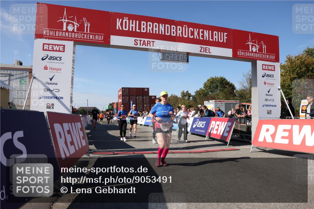 03.10.2025 - Köhlbrandbrückenlauf Lena Gebhardt http://msf.ph/oto/9053491 03.10.2025 13:23:10 Ziel 4339, 4350, 4553, 4904, 4905, 4964, 4987, 5076, 5573, 5712, 5716, 5812, 6070, 6071, 6652 meine-sportfotos.de