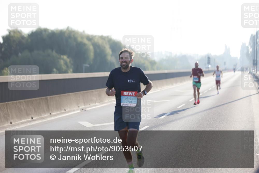 03.10.2025 - Köhlbrandbrückenlauf Jannik Wohlers http://msf.ph/oto/9053507 03.10.2025 09:10:51 Position 3 3760 meine-sportfotos.de