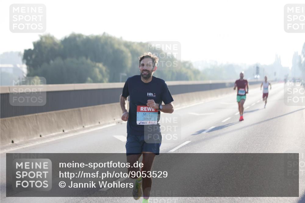 03.10.2025 - Köhlbrandbrückenlauf Jannik Wohlers http://msf.ph/oto/9053529 03.10.2025 09:10:51 Position 3 3760 meine-sportfotos.de