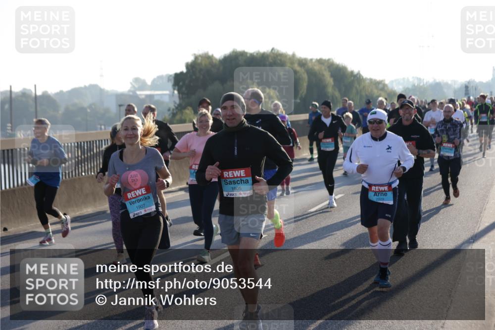03.10.2025 - Köhlbrandbrückenlauf Jannik Wohlers http://msf.ph/oto/9053544 03.10.2025 09:19:57 Position 3 1907, 1905, 2929 meine-sportfotos.de