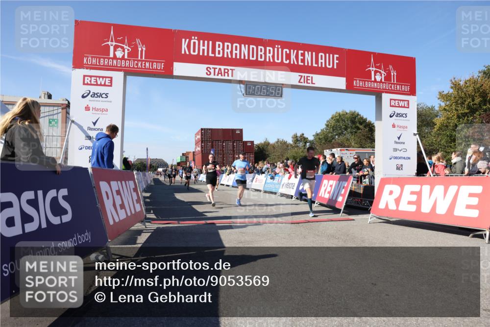 03.10.2025 - Köhlbrandbrückenlauf Lena Gebhardt http://msf.ph/oto/9053569 03.10.2025 13:06:59 Ziel 4152, 4249, 4451, 4588, 5963, 6423, 6427, 6745, 6799, 6822 meine-sportfotos.de