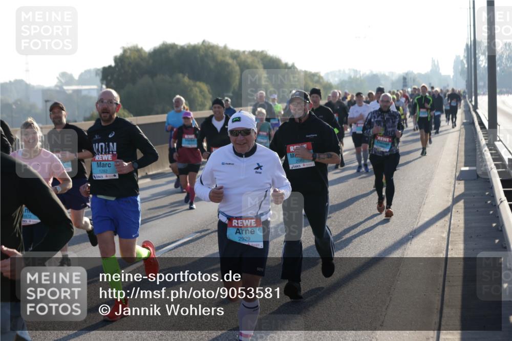 03.10.2025 - Köhlbrandbrückenlauf Jannik Wohlers http://msf.ph/oto/9053581 03.10.2025 09:19:58 Position 3 1672, 1282, 2082, 2929 meine-sportfotos.de