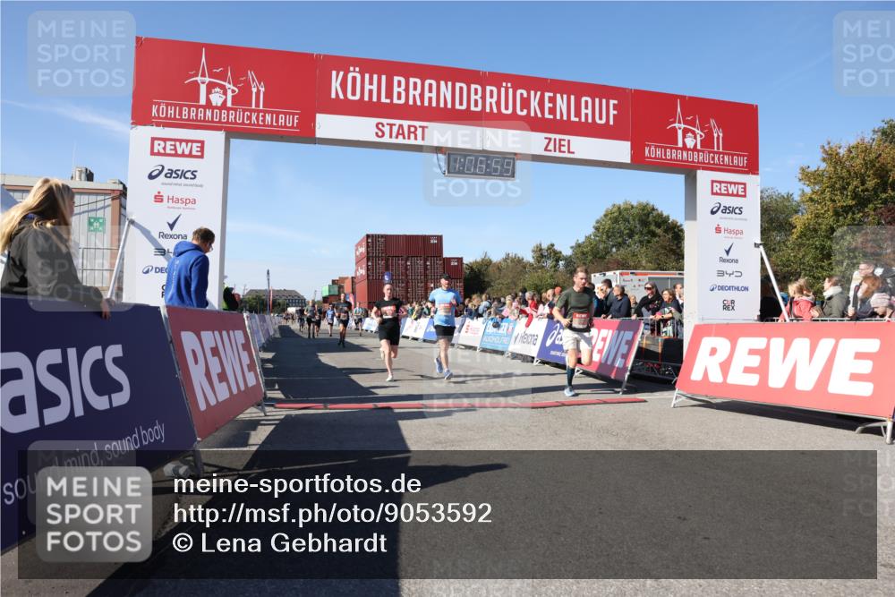 03.10.2025 - Köhlbrandbrückenlauf Lena Gebhardt http://msf.ph/oto/9053592 03.10.2025 13:06:59 Ziel 4152, 4249, 4451, 4588, 5963, 6423, 6427, 6745, 6799, 6822 meine-sportfotos.de