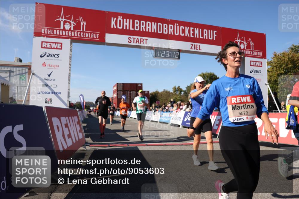 03.10.2025 - Köhlbrandbrückenlauf Lena Gebhardt http://msf.ph/oto/9053603 03.10.2025 13:23:13 Ziel 4339, 4350, 4553, 4904, 4905, 4964, 4987, 5076, 5573, 5712, 5716, 6070, 6071, 6277, 6652, 6653 meine-sportfotos.de