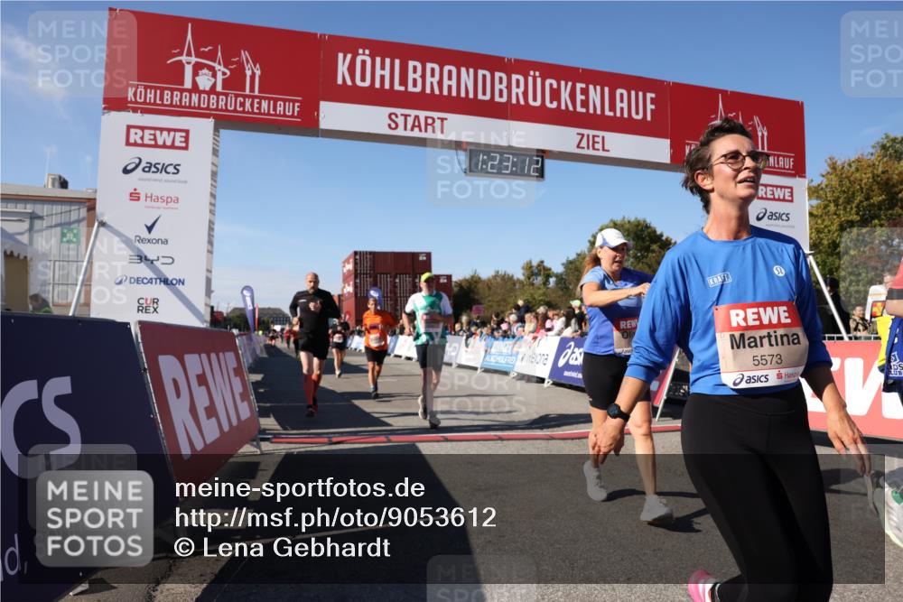 03.10.2025 - Köhlbrandbrückenlauf Lena Gebhardt http://msf.ph/oto/9053612 03.10.2025 13:23:13 Ziel 4339, 4350, 4553, 4904, 4905, 4964, 4987, 5076, 5573, 5712, 5716, 6070, 6071, 6277, 6652, 6653 meine-sportfotos.de