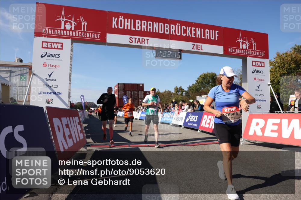 03.10.2025 - Köhlbrandbrückenlauf Lena Gebhardt http://msf.ph/oto/9053620 03.10.2025 13:23:13 Ziel 4339, 4350, 4553, 4904, 4905, 4964, 4987, 5076, 5573, 5712, 5716, 6070, 6071, 6277, 6652, 6653 meine-sportfotos.de