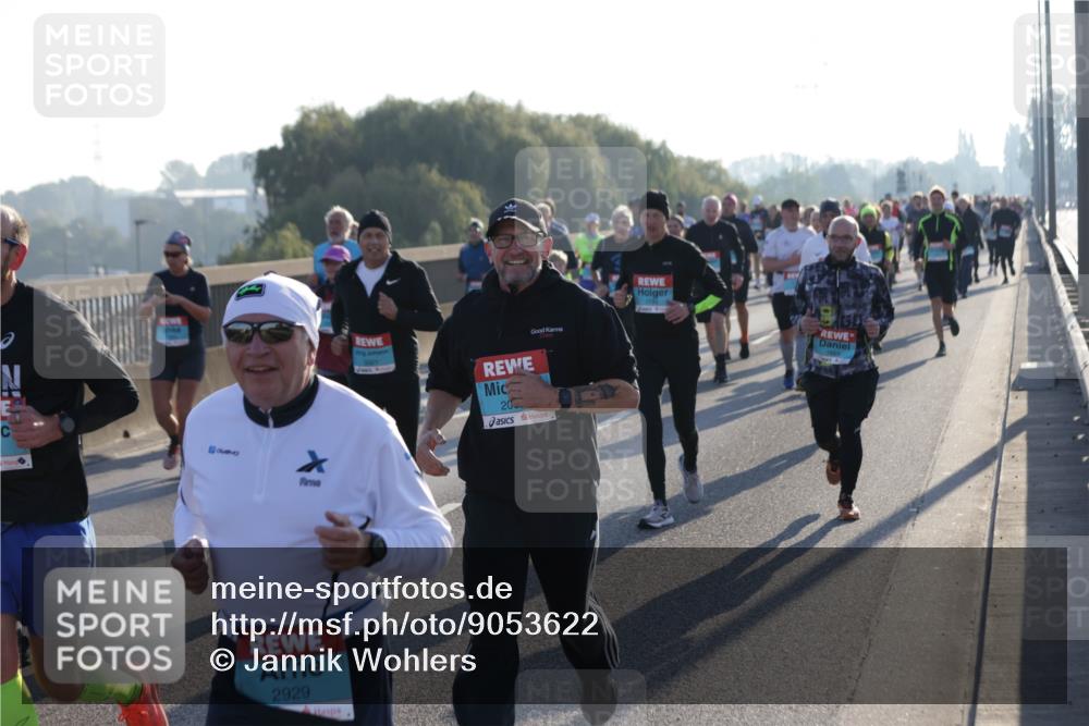 03.10.2025 - Köhlbrandbrückenlauf Jannik Wohlers http://msf.ph/oto/9053622 03.10.2025 09:19:59 Position 3 2929, 200, 130 meine-sportfotos.de