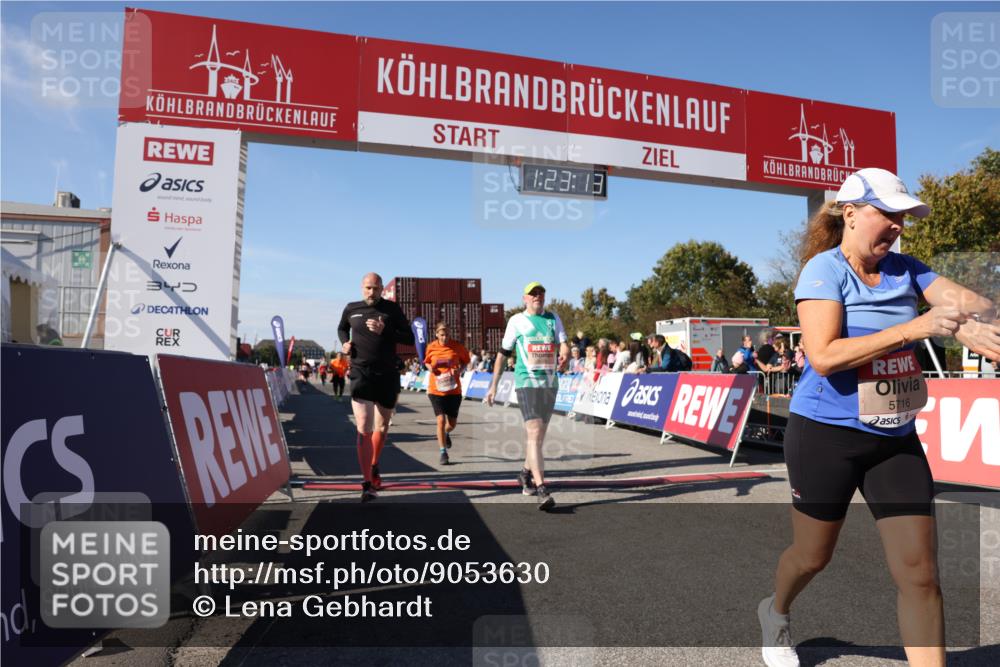 03.10.2025 - Köhlbrandbrückenlauf Lena Gebhardt http://msf.ph/oto/9053630 03.10.2025 13:23:13 Ziel 4339, 4350, 4553, 4904, 4905, 4964, 4987, 5076, 5573, 5712, 5716, 6070, 6071, 6277, 6652, 6653 meine-sportfotos.de