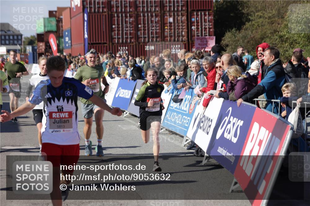 03.10.2025 - Köhlbrandbrückenlauf Jannik Wohlers http://msf.ph/oto/9053632 03.10.2025 13:09:35 Ziel 4134, 4212, 4262, 4298, 4358, 4365, 4614, 5352, 5803, 5813, 5907, 6379, 6438, 6481, 6667, 6803 meine-sportfotos.de