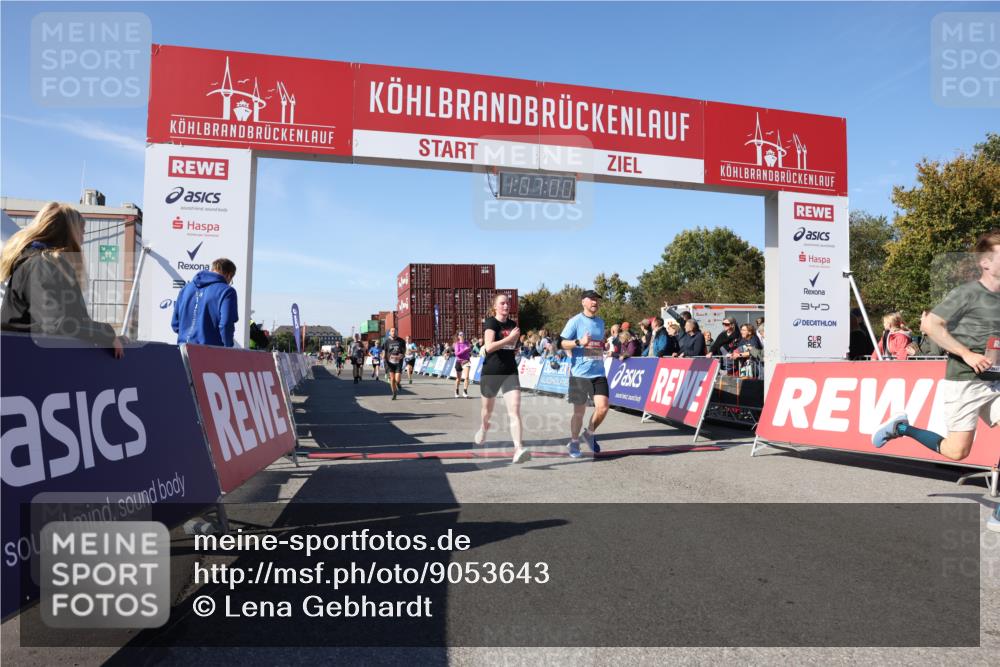 03.10.2025 - Köhlbrandbrückenlauf Lena Gebhardt http://msf.ph/oto/9053643 03.10.2025 13:07:00 Ziel 4152, 4249, 4451, 4588, 4804, 5963, 6065, 6423, 6427, 6745, 6799, 6822 meine-sportfotos.de