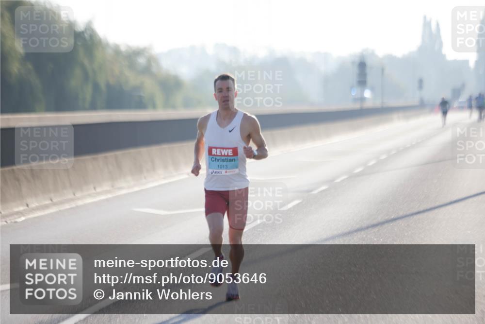 03.10.2025 - Köhlbrandbrückenlauf Jannik Wohlers http://msf.ph/oto/9053646 03.10.2025 09:10:56 Position 3 1013 meine-sportfotos.de
