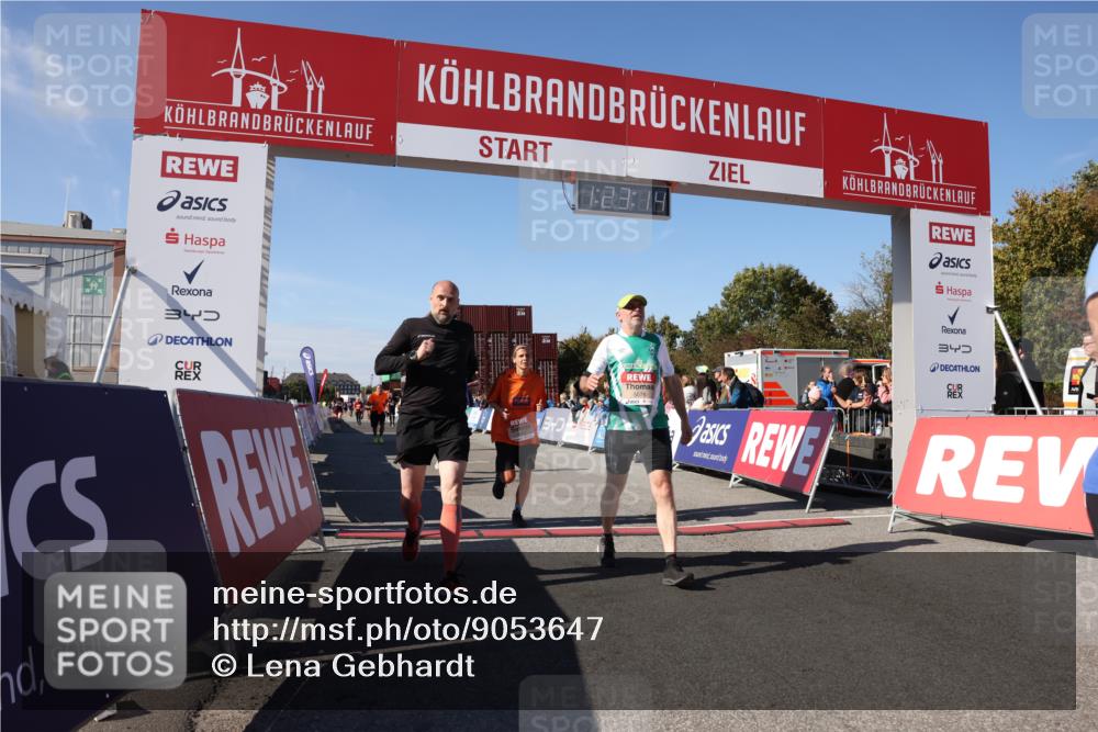03.10.2025 - Köhlbrandbrückenlauf Lena Gebhardt http://msf.ph/oto/9053647 03.10.2025 13:23:14 Ziel 4339, 4350, 4553, 4904, 4905, 4964, 4987, 5076, 5573, 5712, 5716, 6070, 6071, 6277, 6618, 6619, 6652, 6653 meine-sportfotos.de