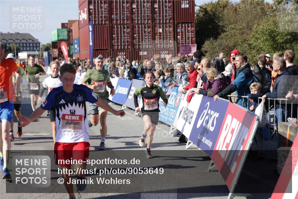 03.10.2025 - Köhlbrandbrückenlauf Jannik Wohlers http://msf.ph/oto/9053649 03.10.2025 13:09:35 Ziel 4134, 4212, 4262, 4298, 4358, 4365, 4614, 5352, 5803, 5813, 5907, 6379, 6438, 6481, 6667, 6803 meine-sportfotos.de