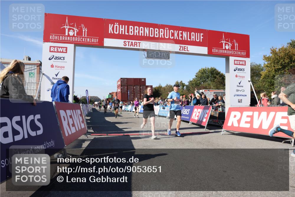 03.10.2025 - Köhlbrandbrückenlauf Lena Gebhardt http://msf.ph/oto/9053651 03.10.2025 13:07:00 Ziel 4152, 4249, 4451, 4588, 4804, 5963, 6065, 6423, 6427, 6745, 6799, 6822 meine-sportfotos.de