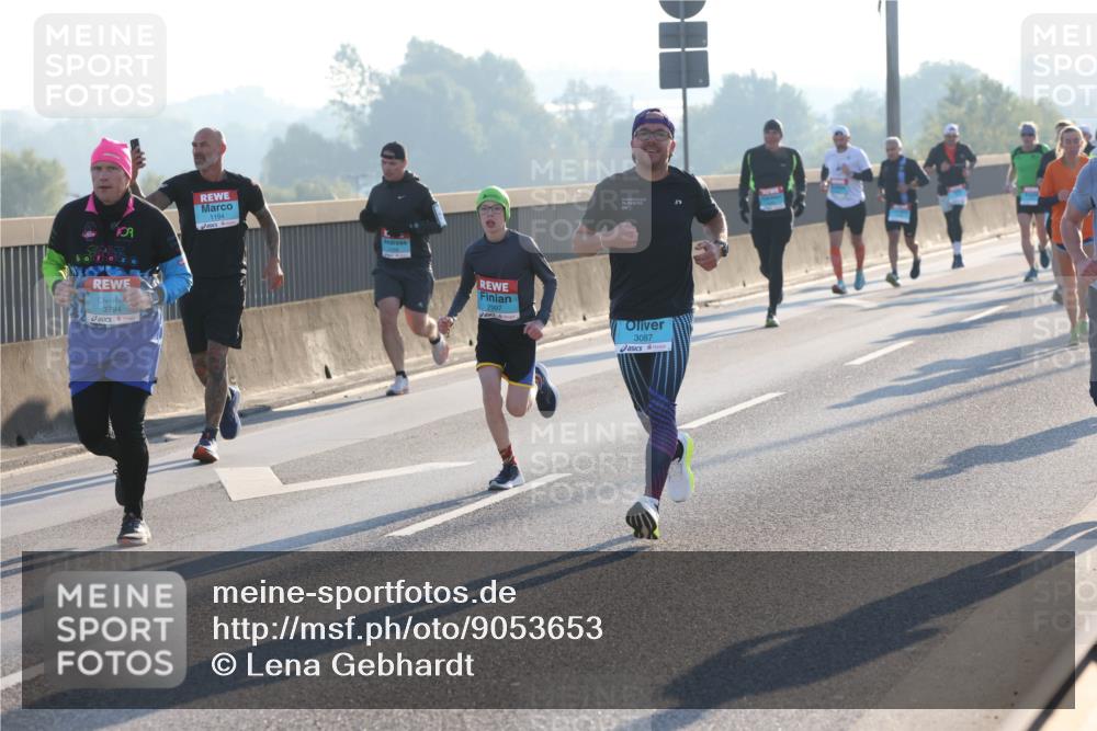 03.10.2025 - Köhlbrandbrückenlauf Lena Gebhardt http://msf.ph/oto/9053653 03.10.2025 09:16:11 Position 1 3794, 2997, 3087 meine-sportfotos.de