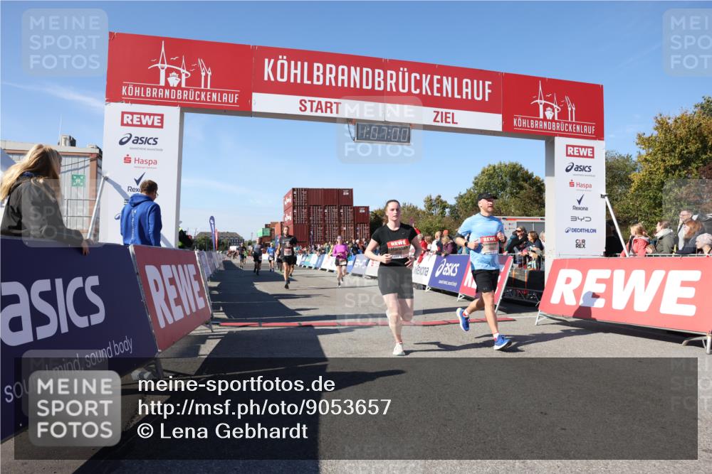 03.10.2025 - Köhlbrandbrückenlauf Lena Gebhardt http://msf.ph/oto/9053657 03.10.2025 13:07:00 Ziel 4152, 4249, 4451, 4588, 4804, 5963, 6065, 6423, 6427, 6745, 6799, 6822 meine-sportfotos.de
