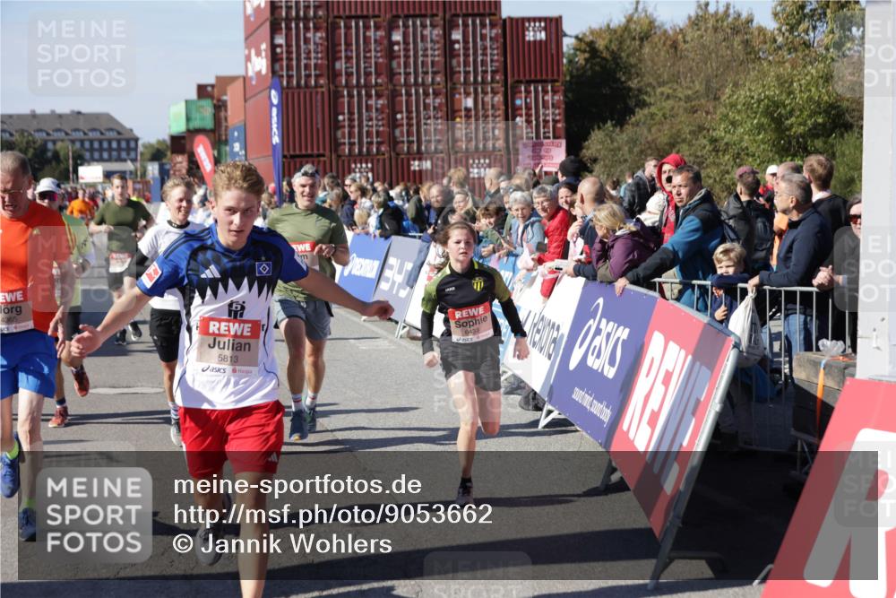03.10.2025 - Köhlbrandbrückenlauf Jannik Wohlers http://msf.ph/oto/9053662 03.10.2025 13:09:35 Ziel 4134, 4212, 4262, 4298, 4358, 4365, 4614, 5352, 5803, 5813, 5907, 6379, 6438, 6481, 6667, 6803 meine-sportfotos.de