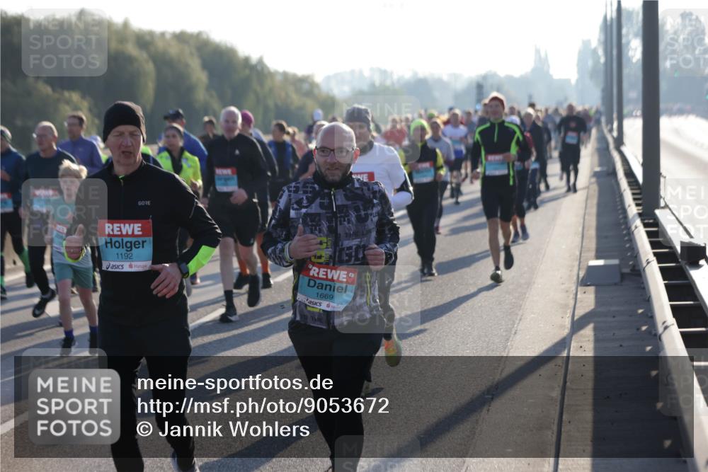 03.10.2025 - Köhlbrandbrückenlauf Jannik Wohlers http://msf.ph/oto/9053672 03.10.2025 09:20:00 Position 3 1192, 1669 meine-sportfotos.de