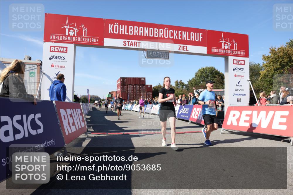 03.10.2025 - Köhlbrandbrückenlauf Lena Gebhardt http://msf.ph/oto/9053685 03.10.2025 13:07:01 Ziel 4152, 4249, 4451, 4588, 4804, 5963, 6065, 6423, 6427, 6745, 6799, 6822 meine-sportfotos.de