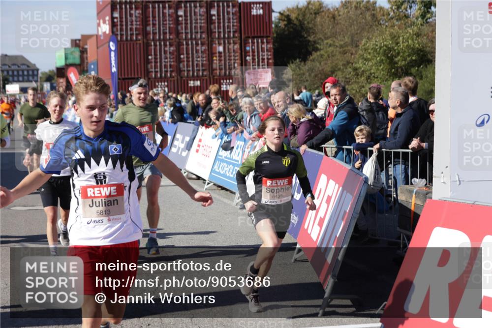 03.10.2025 - Köhlbrandbrückenlauf Jannik Wohlers http://msf.ph/oto/9053686 03.10.2025 13:09:35 Ziel 4134, 4212, 4262, 4298, 4358, 4365, 4614, 5352, 5803, 5813, 5907, 6379, 6438, 6481, 6667, 6803 meine-sportfotos.de