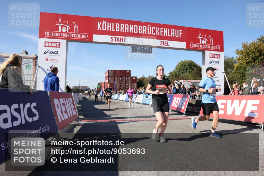 03.10.2025 - Köhlbrandbrückenlauf Lena Gebhardt http://msf.ph/oto/9053693 03.10.2025 13:07:01 Ziel 4152, 4249, 4451, 4588, 4804, 5963, 6065, 6423, 6427, 6745, 6799, 6822 meine-sportfotos.de