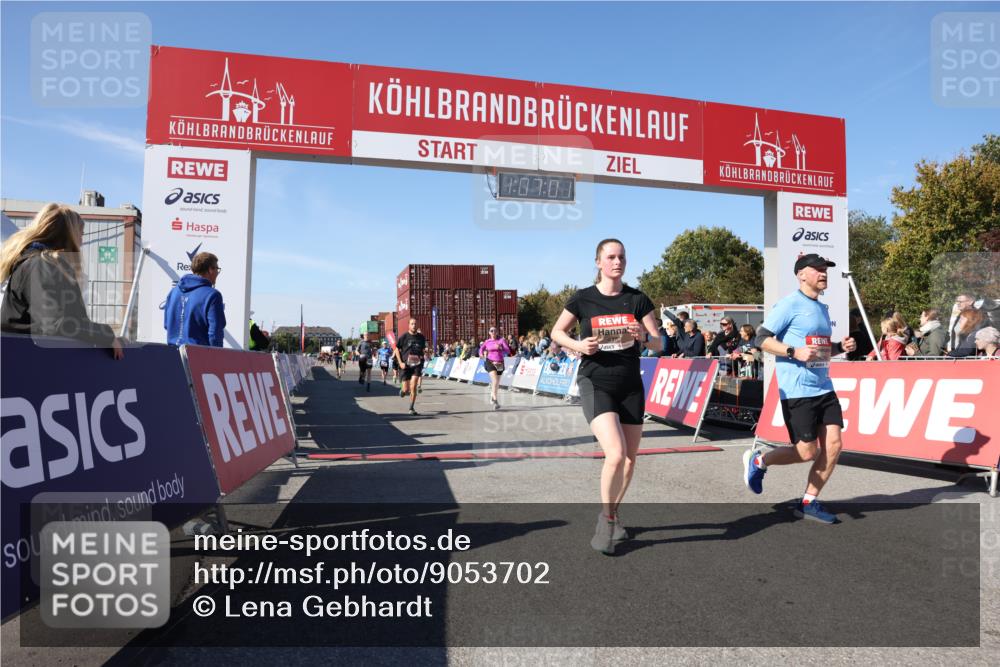 03.10.2025 - Köhlbrandbrückenlauf Lena Gebhardt http://msf.ph/oto/9053702 03.10.2025 13:07:01 Ziel 4152, 4249, 4451, 4588, 4804, 5963, 6065, 6423, 6427, 6745, 6799, 6822 meine-sportfotos.de