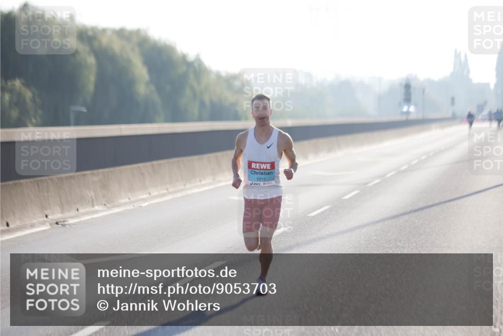 03.10.2025 - Köhlbrandbrückenlauf Jannik Wohlers http://msf.ph/oto/9053703 03.10.2025 09:10:57 Position 3 1013 meine-sportfotos.de