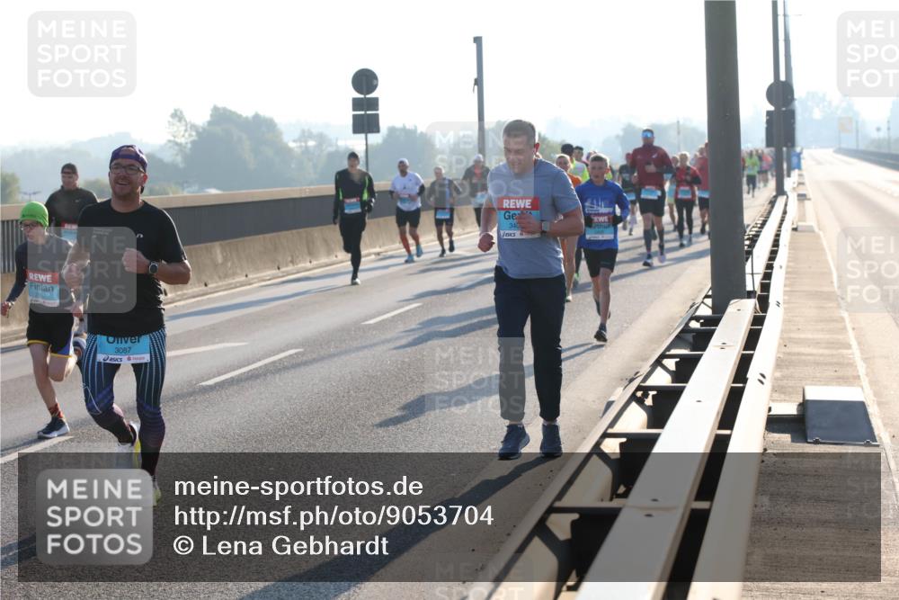 03.10.2025 - Köhlbrandbrückenlauf Lena Gebhardt http://msf.ph/oto/9053704 03.10.2025 09:16:12 Position 1 3087, 340 meine-sportfotos.de