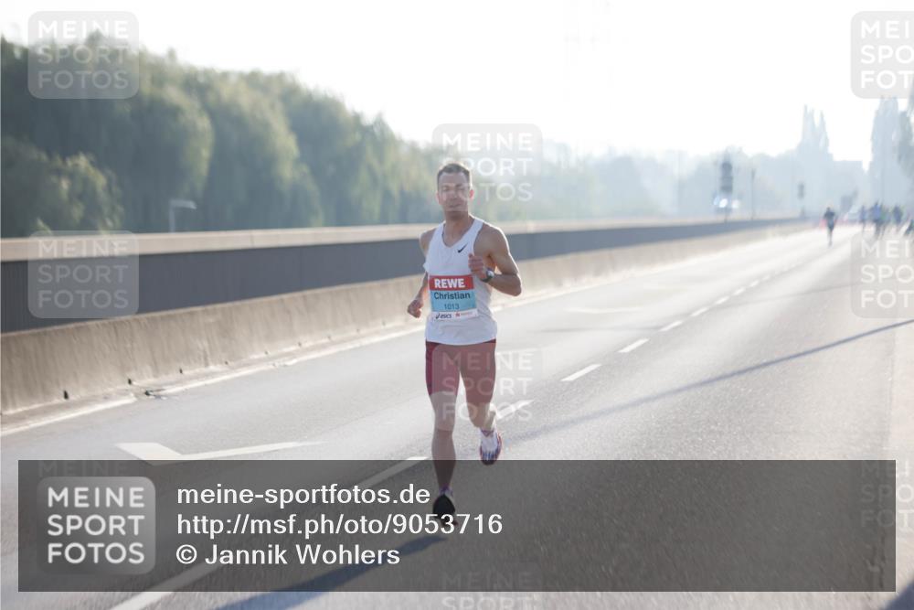 03.10.2025 - Köhlbrandbrückenlauf Jannik Wohlers http://msf.ph/oto/9053716 03.10.2025 09:10:57 Position 3 1013 meine-sportfotos.de