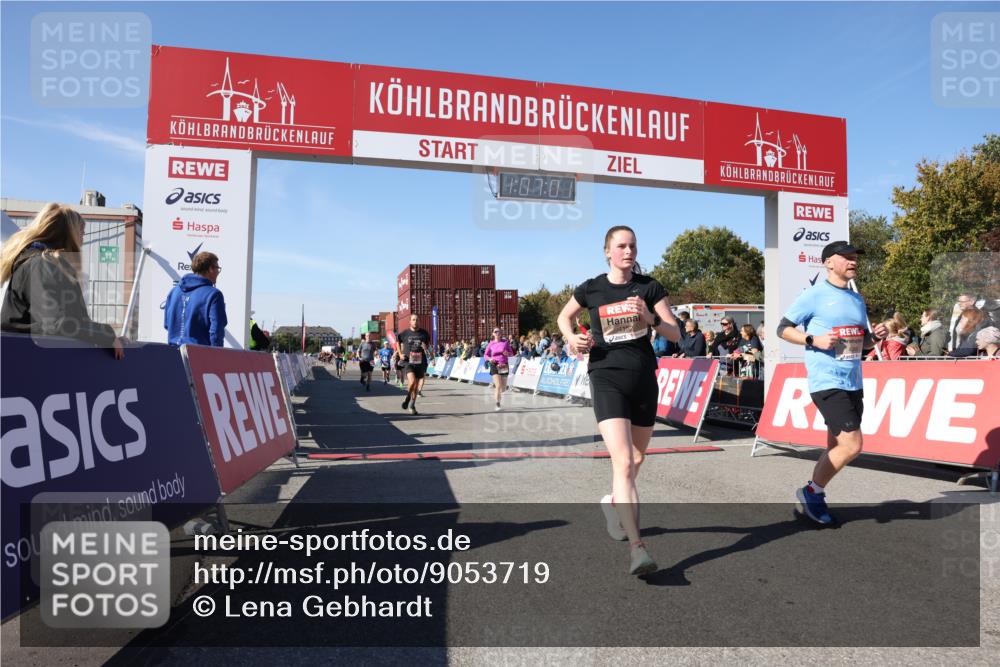 03.10.2025 - Köhlbrandbrückenlauf Lena Gebhardt http://msf.ph/oto/9053719 03.10.2025 13:07:01 Ziel 4152, 4249, 4451, 4588, 4804, 5963, 6065, 6423, 6427, 6745, 6799, 6822 meine-sportfotos.de