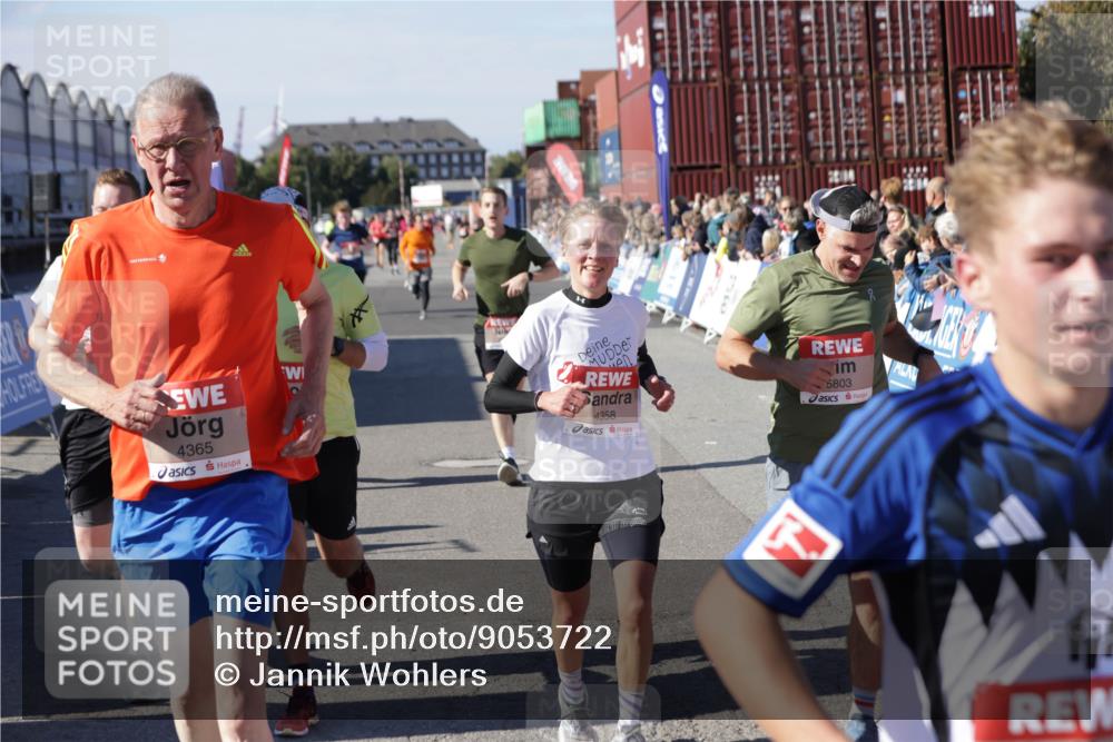 03.10.2025 - Köhlbrandbrückenlauf Jannik Wohlers http://msf.ph/oto/9053722 03.10.2025 13:09:36 Ziel 4212, 4262, 4298, 4358, 4365, 4502, 4614, 5803, 5813, 5907, 6379, 6438, 6481, 6667, 6803 meine-sportfotos.de