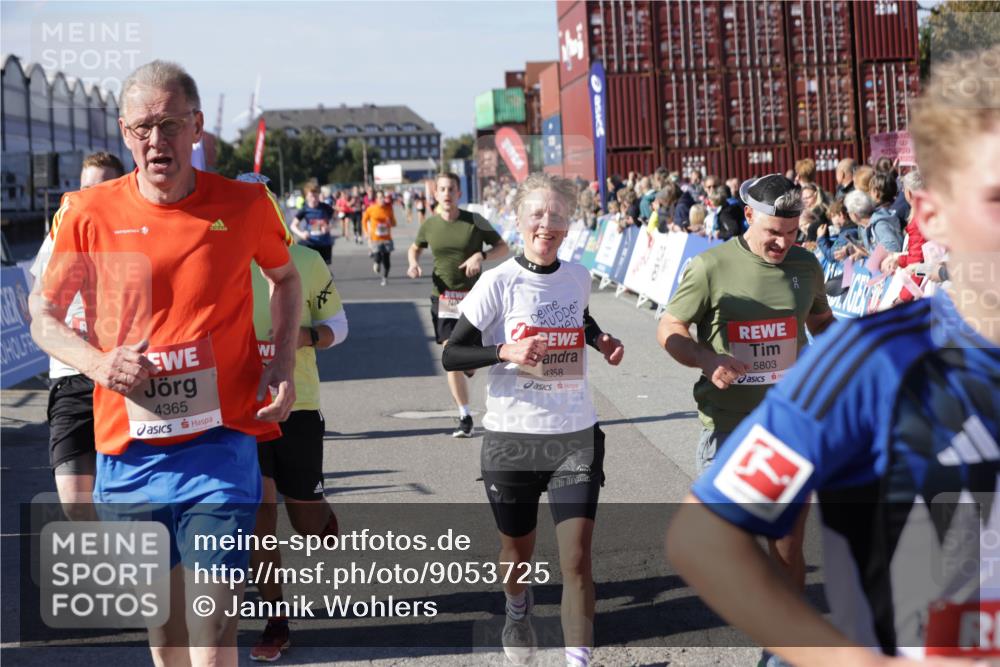03.10.2025 - Köhlbrandbrückenlauf Jannik Wohlers http://msf.ph/oto/9053725 03.10.2025 13:09:36 Ziel 4212, 4262, 4298, 4358, 4365, 4502, 4614, 5803, 5813, 5907, 6379, 6438, 6481, 6667, 6803 meine-sportfotos.de