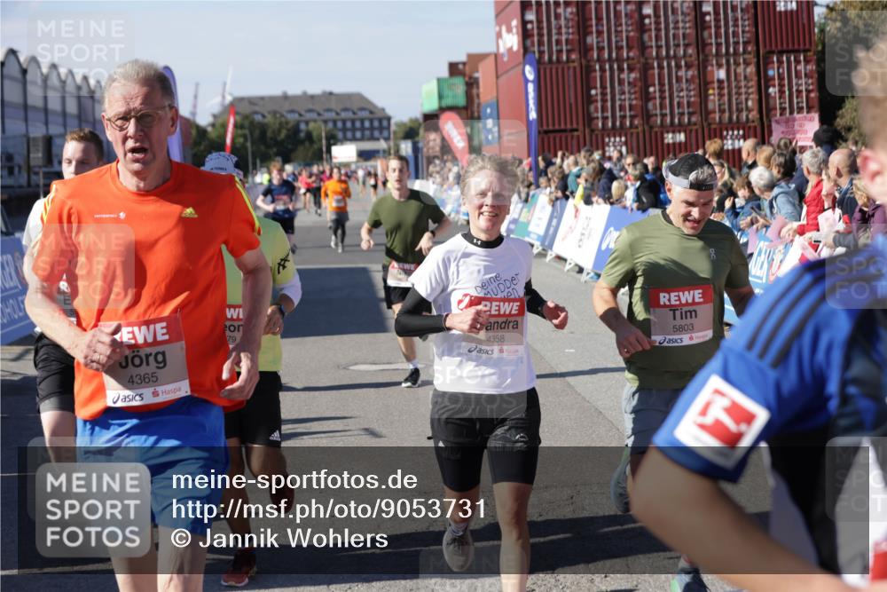 03.10.2025 - Köhlbrandbrückenlauf Jannik Wohlers http://msf.ph/oto/9053731 03.10.2025 13:09:36 Ziel 4212, 4262, 4298, 4358, 4365, 4502, 4614, 5803, 5813, 5907, 6379, 6438, 6481, 6667, 6803 meine-sportfotos.de