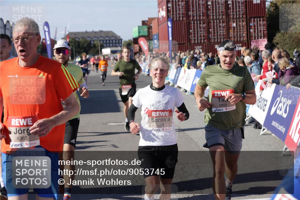 03.10.2025 - Köhlbrandbrückenlauf Jannik Wohlers http://msf.ph/oto/9053745 03.10.2025 13:09:37 Ziel 4262, 4298, 4358, 4365, 4502, 4614, 5803, 5813, 5907, 6379, 6438, 6481, 6667, 6803 meine-sportfotos.de