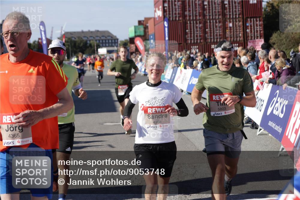 03.10.2025 - Köhlbrandbrückenlauf Jannik Wohlers http://msf.ph/oto/9053748 03.10.2025 13:09:37 Ziel 4262, 4298, 4358, 4365, 4502, 4614, 5803, 5813, 5907, 6379, 6438, 6481, 6667, 6803 meine-sportfotos.de