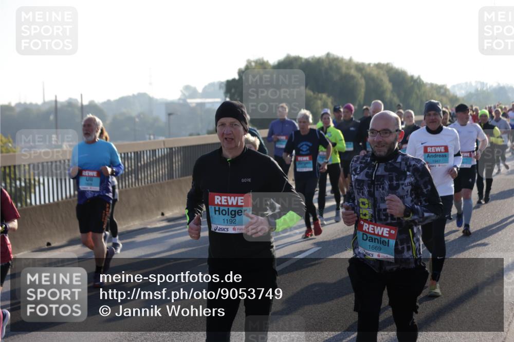 03.10.2025 - Köhlbrandbrückenlauf Jannik Wohlers http://msf.ph/oto/9053749 03.10.2025 09:20:01 Position 3 1192, 1669, 1947 meine-sportfotos.de