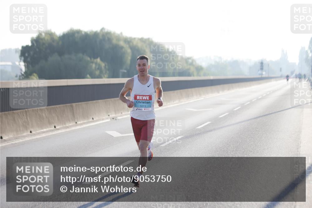 03.10.2025 - Köhlbrandbrückenlauf Jannik Wohlers http://msf.ph/oto/9053750 03.10.2025 09:10:58 Position 3 101, 1013 meine-sportfotos.de