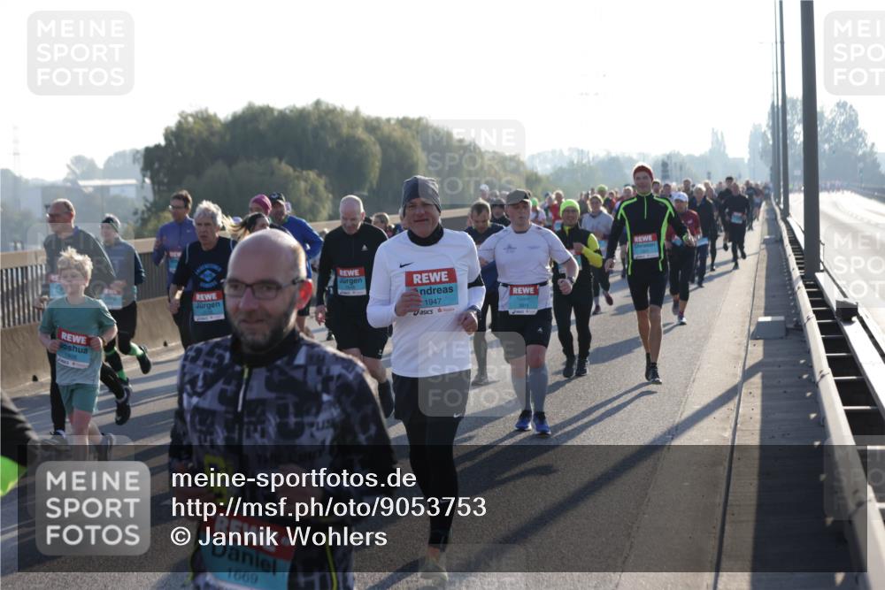 03.10.2025 - Köhlbrandbrückenlauf Jannik Wohlers http://msf.ph/oto/9053753 03.10.2025 09:20:02 Position 3 1669, 1947 meine-sportfotos.de