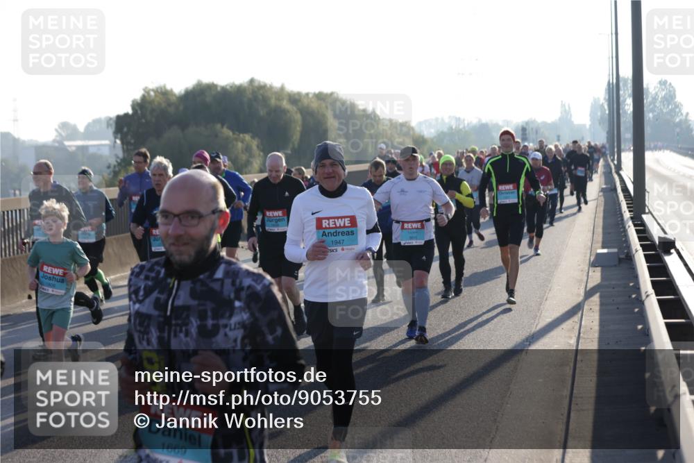 03.10.2025 - Köhlbrandbrückenlauf Jannik Wohlers http://msf.ph/oto/9053755 03.10.2025 09:20:02 Position 3 1806, 1669, 1947 meine-sportfotos.de